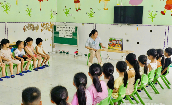 HĐND tỉnh ban h&agrave;nh Nghị quyết giao hơn 7.265 chỉ ti&ecirc;u bi&ecirc;n chế c&aacute;n bộ, c&ocirc;ng chức khối ch&iacute;nh quyền địa phương; giao 7.289 chỉ ti&ecirc;u hợp đồng lao động ng&agrave;nh Gi&aacute;o dục v&agrave; Y tế