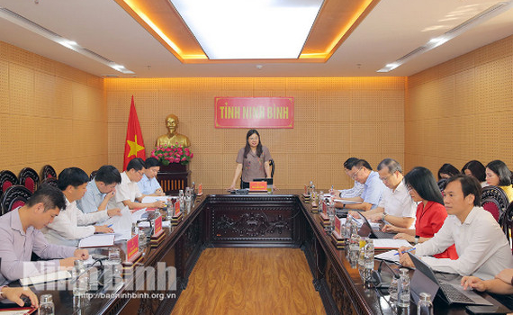 UBND tỉnh nghe b&aacute;o c&aacute;o t&igrave;nh h&igrave;nh thực hiện một số nhiệm vụ trọng t&acirc;m của ng&agrave;nh Gi&aacute;o dục