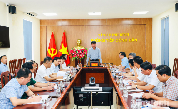 Đồng ch&iacute; B&iacute; thư Tỉnh ủy Trần Huy Tuấn tiếp c&ocirc;ng d&acirc;n định kỳ th&aacute;ng 9