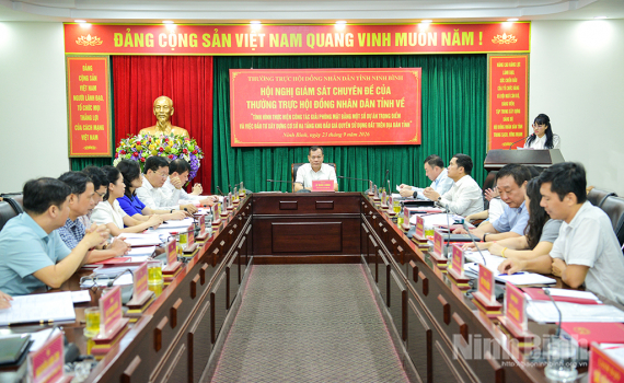 Hội nghị gi&aacute;m s&aacute;t chuy&ecirc;n đề của Thường trực HĐND tỉnh về &ldquo;T&igrave;nh h&igrave;nh thực hiện c&ocirc;ng t&aacute;c giải ph&oacute;ng mặt bằng một số dự &aacute;n trọng điểm v&agrave; việc đầu tư x&acirc;y dựng cơ sở hạ tầng khu đấu gi&aacute; quyền sử dụng đất tr&ecirc;n địa b&agrave;n tỉnh&rdquo;
