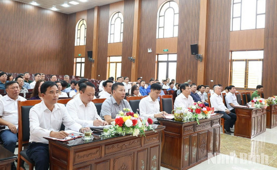 Đảng bộ phường Hồng Quang sinh hoạt chuy&ecirc;n đề: Nghi&ecirc;n cứu, qu&aacute;n triệt Nghị quyết số 24-NQ/TW