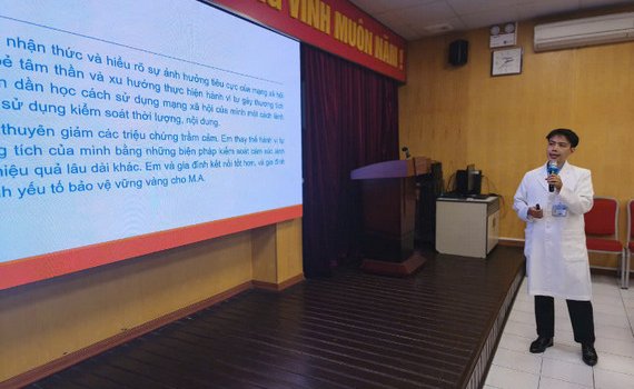 Trẻ vị th&agrave;nh ni&ecirc;n v&agrave; h&agrave;nh vi tự g&acirc;y thương t&iacute;ch: Đừng để mạng x&atilde; hội thay thế kết nối gia đ&igrave;nh