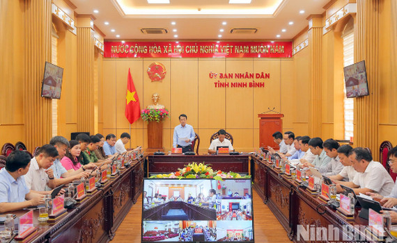UBND tỉnh tổ chức Phi&ecirc;n họp thường kỳ th&aacute;ng 9