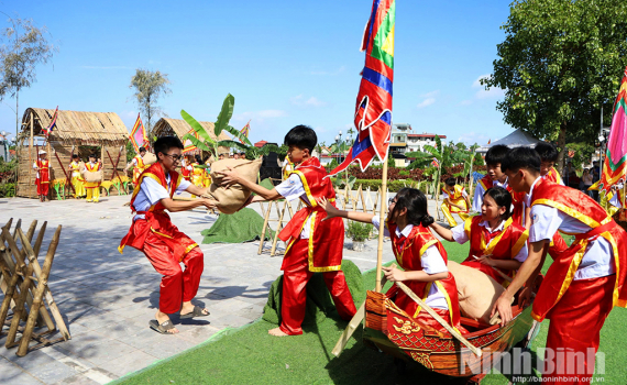 Chương tr&igrave;nh gi&aacute;o dục trải nghiệm &ldquo;H&agrave;nh tr&igrave;nh theo dấu kho lương Trần Thương&rdquo;