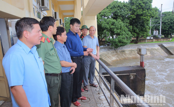 Ninh B&igrave;nh chủ động ứng ph&oacute; với mưa lũ