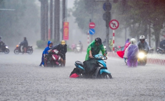 Cảnh b&aacute;o mưa lớn tại Bắc Bộ, Trung Bộ