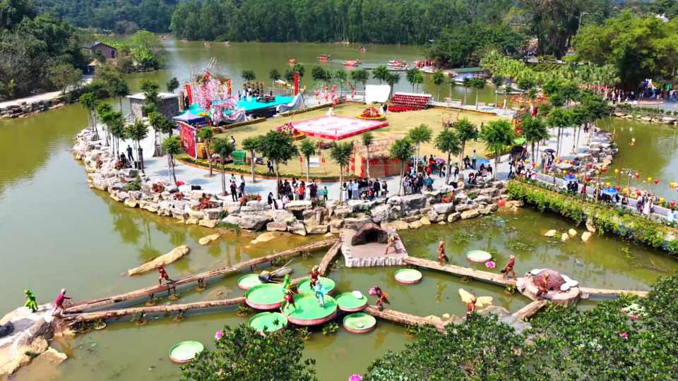 Du lịch Ninh B&igrave;nh: Du lịch Ninh B&igrave;nh khởi sắc những ng&agrave;y đầu năm mới