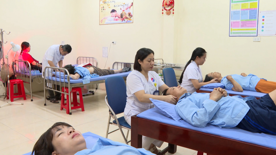 N&acirc;ng cao chất lượng kh&aacute;m chữa bệnh bằng y học cổ truyền