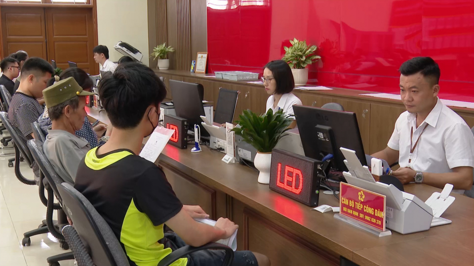 Gỡ điểm nghẽn từ những việc gần d&acirc;n