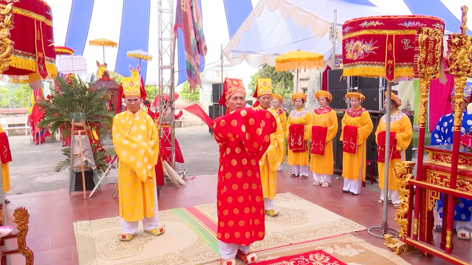 Độc đ&aacute;o lễ hội Tẩu m&atilde; l&agrave;ng Y&ecirc;n Trạch