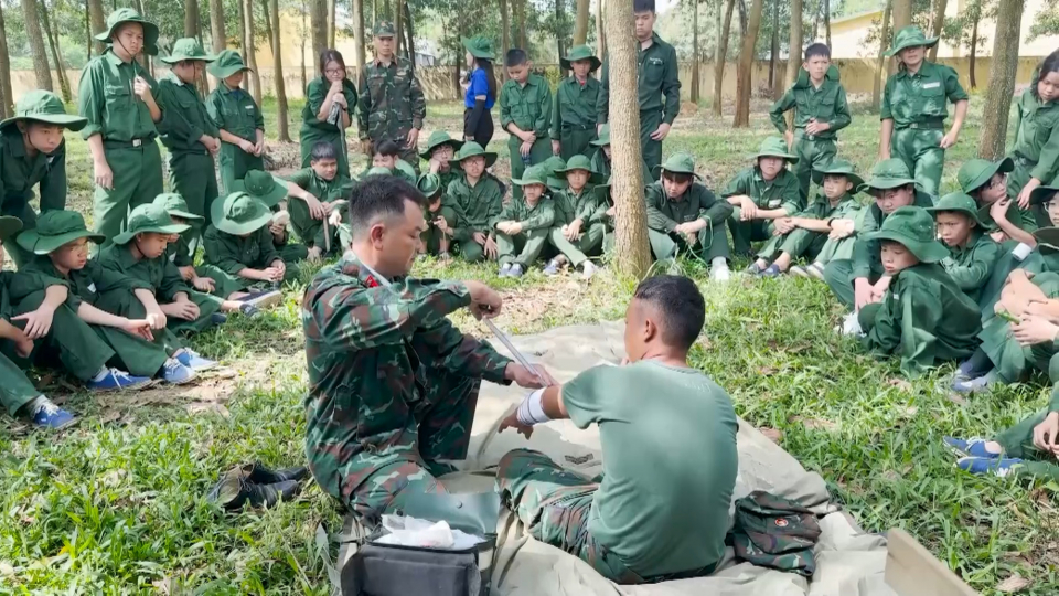 Trưởng thành từ học kỳ quân đội - Báo và Phát thanh - Truyền hình Ninh Bình    