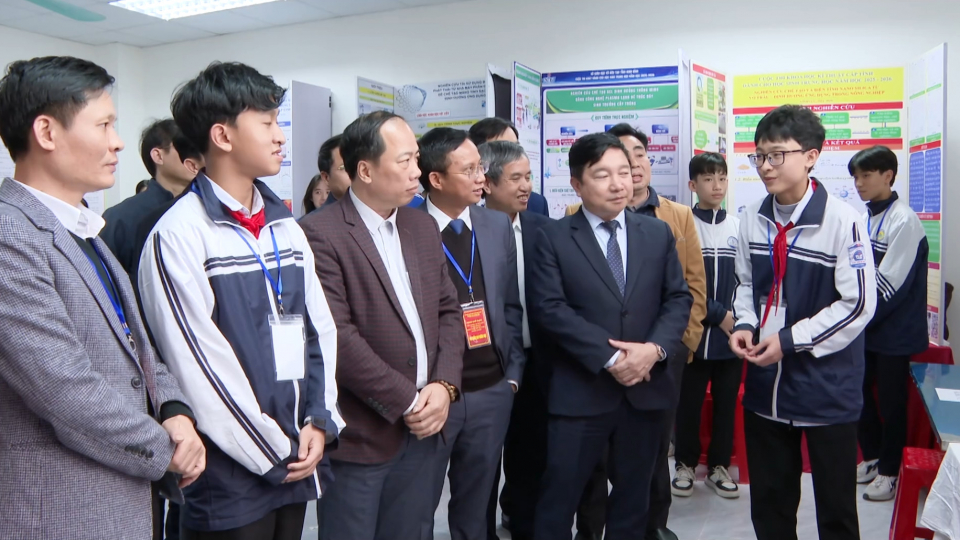 Khai mạc Cuộc thi Khoa học kĩ thuật cấp tỉnh v&agrave; Ng&agrave;y hội STEM năm học 2025-2026