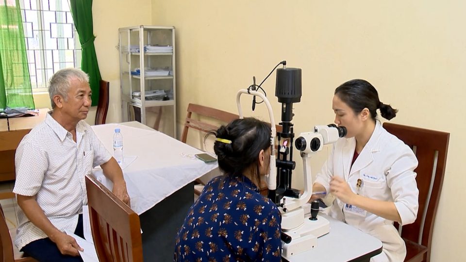 Nghị quyết 72 &ndash; Tăng cường năng lực y tế, chủ động chăm s&oacute;c sức khỏe Nh&acirc;n d&acirc;n