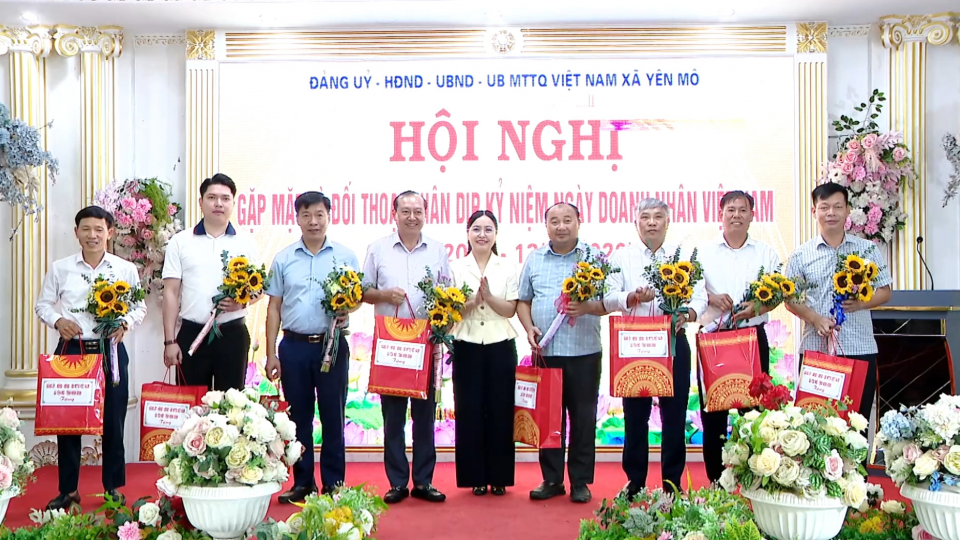 Y&ecirc;n M&ocirc;: Gặp mặt v&agrave; đối thoại nh&acirc;n dịp kỷ niệm Ng&agrave;y Doanh nh&acirc;n Việt Nam