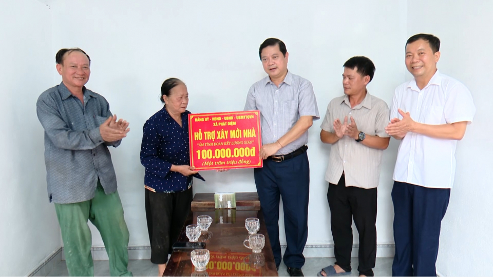 L&agrave;m theo lời B&aacute;c - Quan t&acirc;m, chăm lo x&acirc;y dựng, sửa chữa nh&agrave; ở cho hộ ngh&egrave;o 