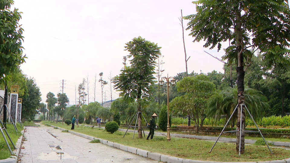 X&acirc;y dựng đ&ocirc; thị xanh - C&ocirc;ng t&aacute;c quản l&yacute; v&agrave; nhận thức người d&acirc;n