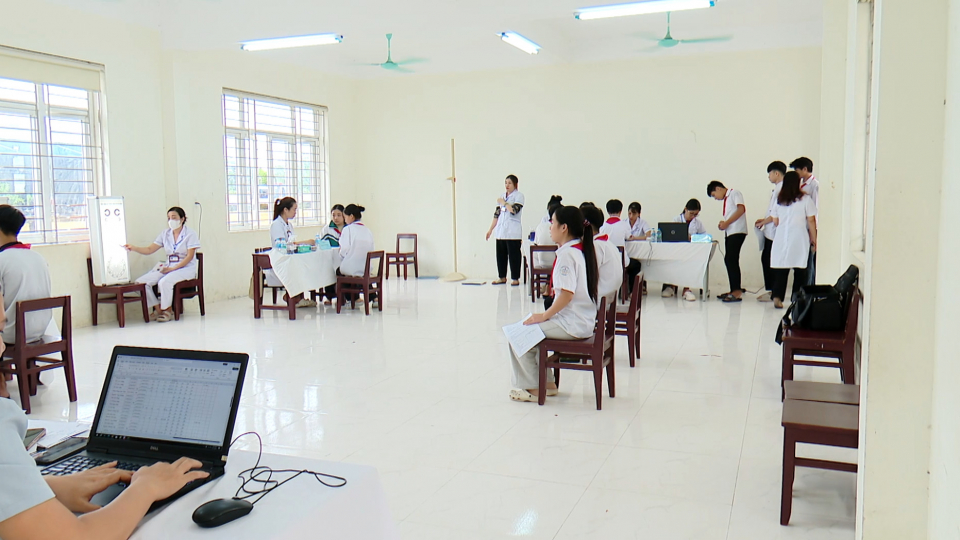 Đẩy nhanh tiến độ chuẩn h&oacute;a dữ liệu sức khỏe học sinh