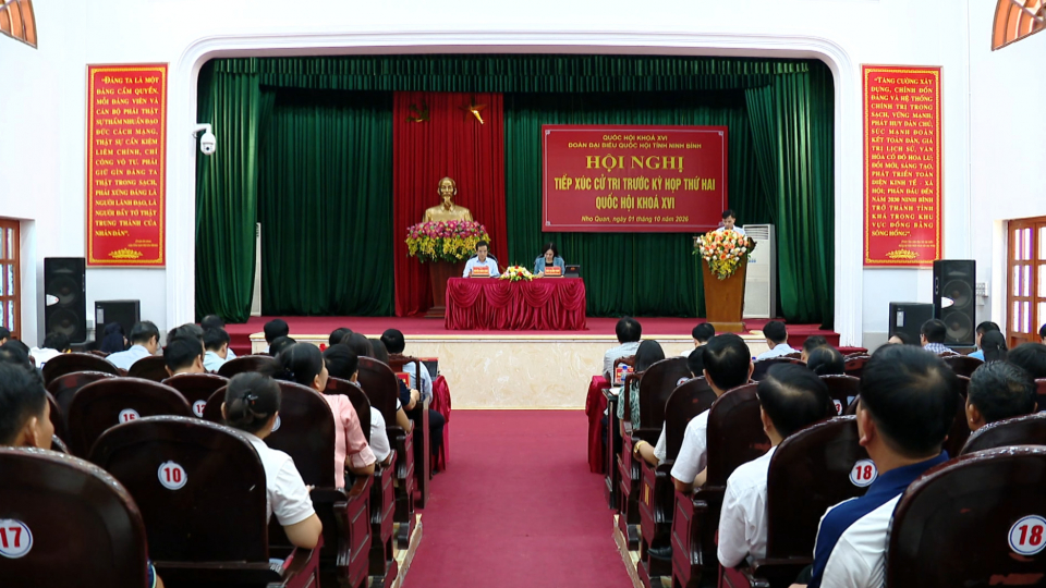 Đo&agrave;n đại biểu Quốc hội tiếp x&uacute;c với cử tri x&atilde; Nho Quan trước Kỳ họp thứ hai, Quốc hội kh&oacute;a XVI