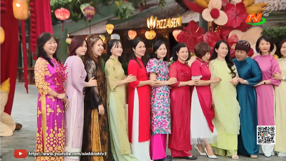 Duy&ecirc;n d&aacute;ng &aacute;o d&agrave;i ng&agrave;y xu&acirc;n