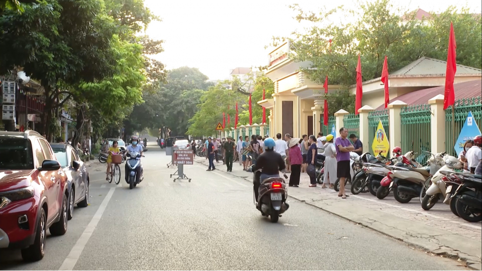 X&acirc;y dựng cổng trường an to&agrave;n giao th&ocirc;ng - V&igrave; an to&agrave;n của học sinh