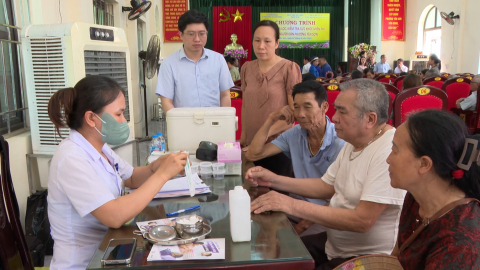 Kh&aacute;m sức khỏe miễn ph&iacute; - Chung tay v&igrave; cộng đồng
