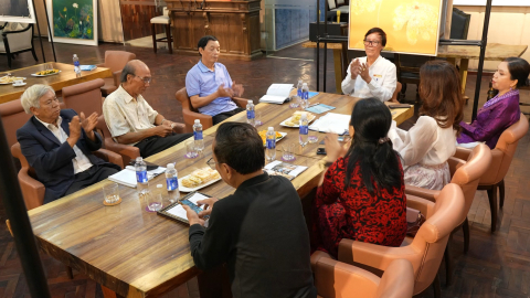 Hồn Việt trong thơ Huyền Vũ