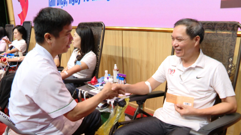Hiến m&aacute;u t&igrave;nh nguyện - Nghĩa cử cao đẹp v&igrave; cộng đồng