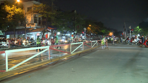 Siết chặt xử l&yacute; vi phạm t&iacute;n hiệu đ&egrave;n tại đường ngang đường sắt