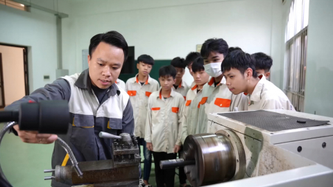 Đẩy mạnh gi&aacute;o dục nghề nghiệp mũi nhọn
