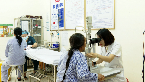 Ph&ograve;ng tr&aacute;nh đục thủy tinh thể