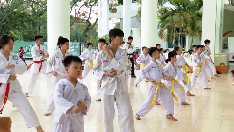 Tạo s&acirc;n chơi cho trẻ em dịp h&egrave;