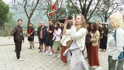 Chạm v&agrave;o k&yacute; ức ngh&igrave;n năm qua những Bảo vật Quốc gia