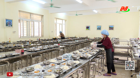 Đảm bảo an to&agrave;n vệ sinh thực phẩm tại c&aacute;c bếp ăn trường học