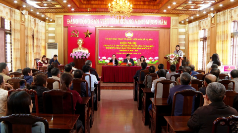 Tiếp x&uacute;c giữa cử tri với người ứng cử đại biểu HĐND tỉnh Ninh B&igrave;nh kh&oacute;a XVI tại x&atilde; Vụ Bản