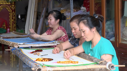 Văn h&oacute;a l&agrave;ng nghề - Hồn qu&ecirc; trong đời sống hiện đại