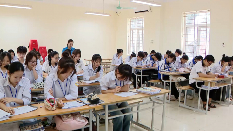 Tập trung &ocirc;n thi tốt nghiệp THPT năm 2026