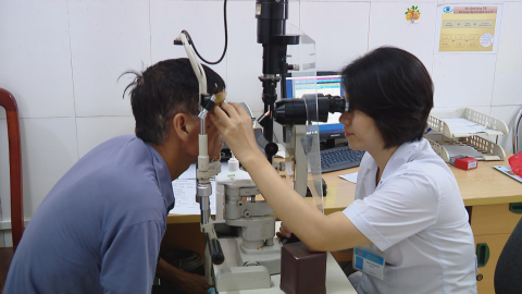 Nguy cơ tai nạn thương t&iacute;ch khi trẻ tắm s&ocirc;ng