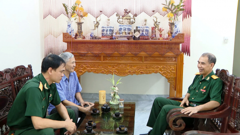 Những ng&ocirc;i nh&agrave; ấm &aacute;p nghĩa t&igrave;nh đồng đội