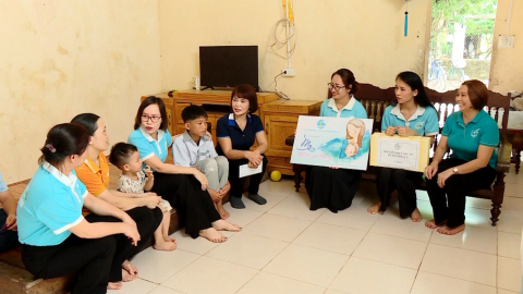 Thiết thực gi&uacute;p đỡ phụ nữ ngh&egrave;o