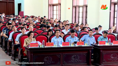 Đo&agrave;n đại biểu Quốc hội tỉnh tiếp x&uacute;c cử tri th&agrave;nh phố Tam Điệp