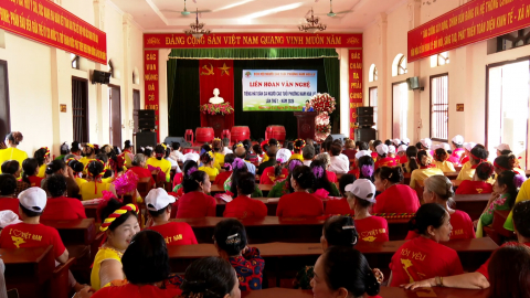 Li&ecirc;n hoan tiếng h&aacute;t d&acirc;n ca người cao tuổi phường Nam Hoa Lư