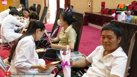 Ng&agrave;y hội hiến m&aacute;u Giọt hồng Gia Viễn