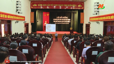 Hoa Lư bồi dưỡng cập nhật kiến thức cho c&aacute;n bộ đối tượng 4
