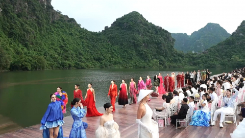 Một năm bứt ph&aacute; ấn tượng của du lịch Ninh B&igrave;nh