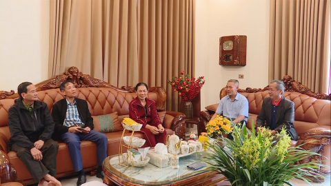 Xu&acirc;n về tr&ecirc;n v&ugrave;ng gi&aacute;o Ph&aacute;t Diệm