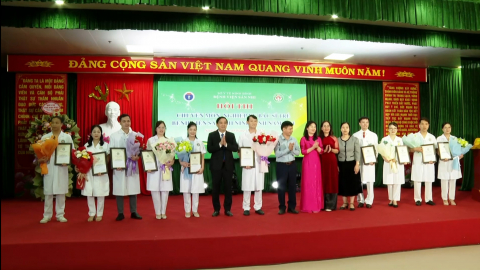 Ng&agrave;nh y tế với phong tr&agrave;o thi đua y&ecirc;u nước