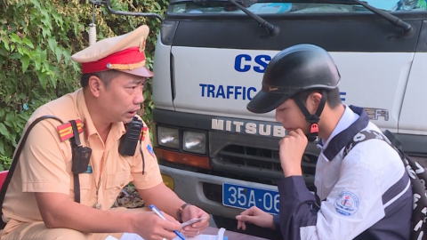 Xử l&yacute; học sinh điều khiển phương tiện khi chưa đủ tuổi