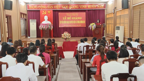Tổng kết lớp bồi dưỡng ngạch chuy&ecirc;n vi&ecirc;n v&agrave; tương đương K59