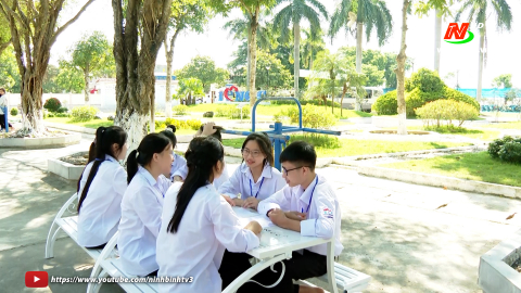 Nữ thủ khoa ngh&egrave;o vượt kh&oacute;