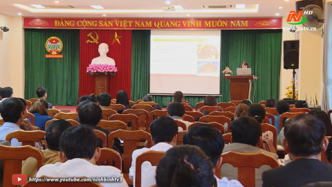 Hội N&ocirc;ng d&acirc;n tỉnh Ninh B&igrave;nh truyền th&ocirc;ng xử l&yacute; r&aacute;c thải th&acirc;n thiện với m&ocirc;i trường